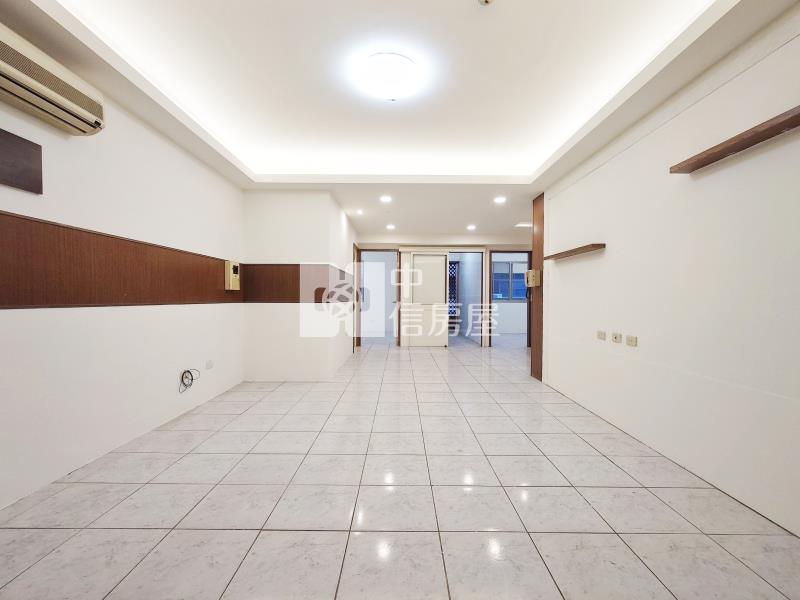 傑出家園4房車位房屋室內格局與周邊環境