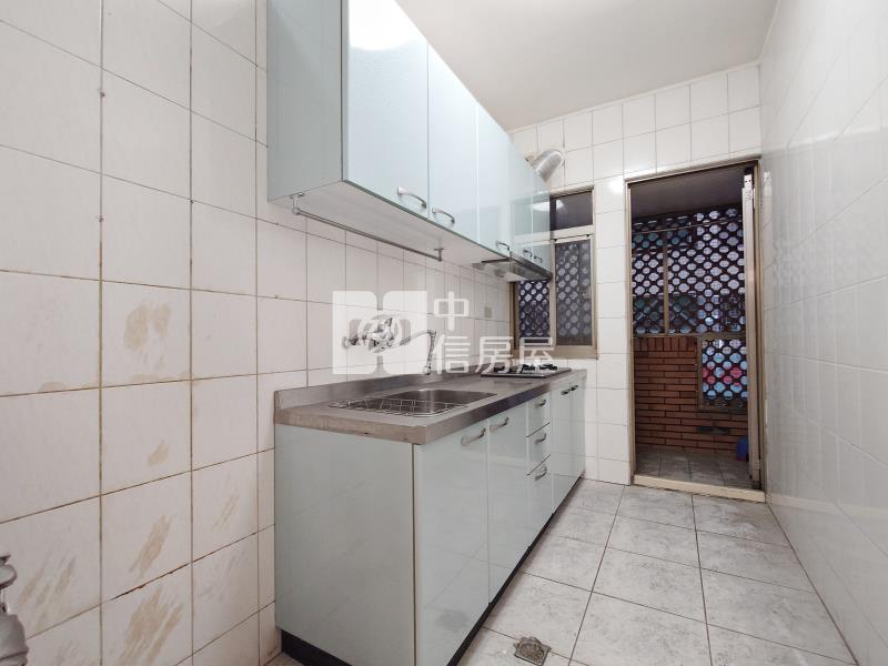 傑出家園4房車位房屋室內格局與周邊環境