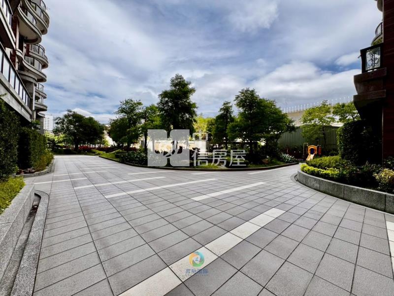 【奔馳】星晴天庭院四房雙主臥雙車房屋室內格局與周邊環境