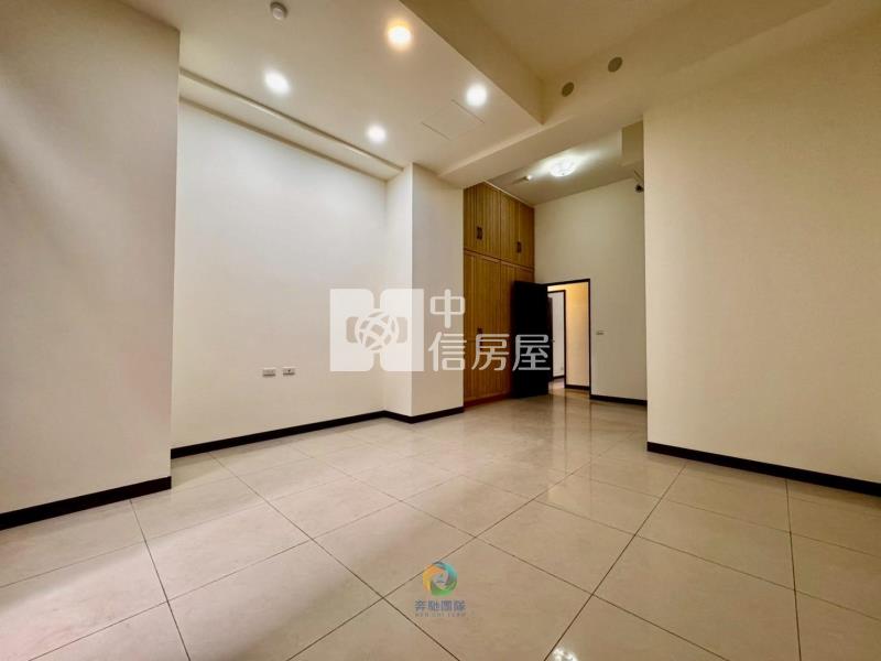 【奔馳】星晴天庭院四房雙主臥雙車房屋室內格局與周邊環境