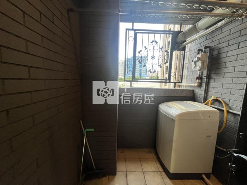 青埔A18美中庭大兩房車房屋室內格局與周邊環境