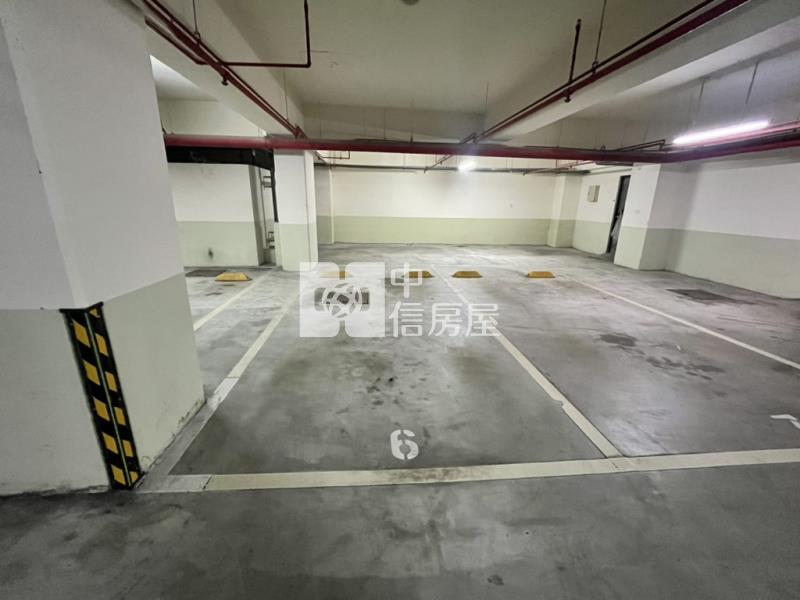 青埔A18美中庭大兩房車房屋室內格局與周邊環境