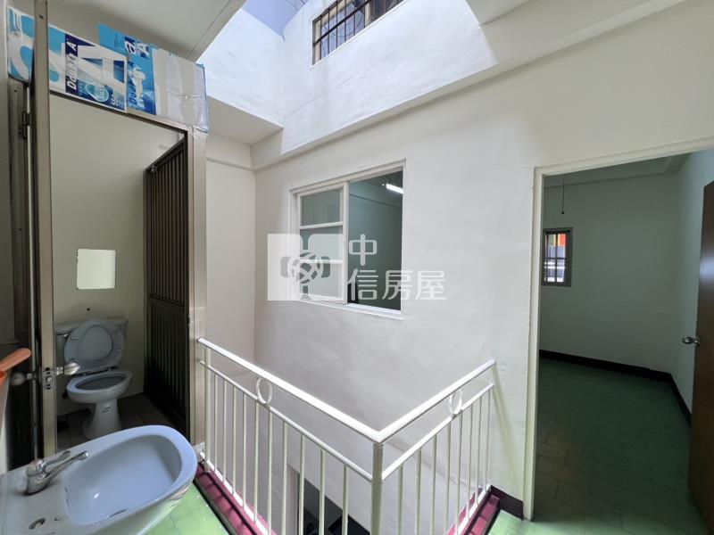育英美透天房屋室內格局與周邊環境