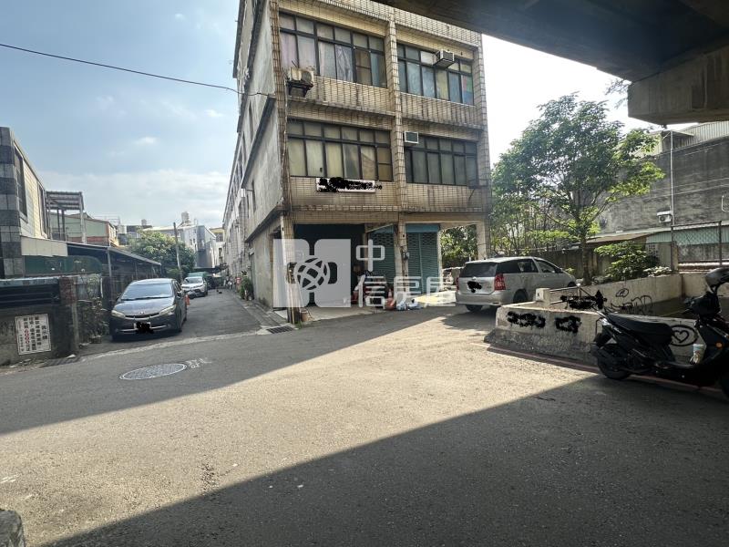 火車站絕版218建地房屋室內格局與周邊環境