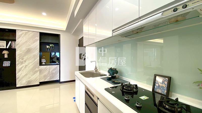 水沐青華優質四改三房雙平車房屋室內格局與周邊環境