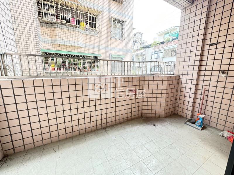 【奔馳】大竹國小旁美三房房屋室內格局與周邊環境
