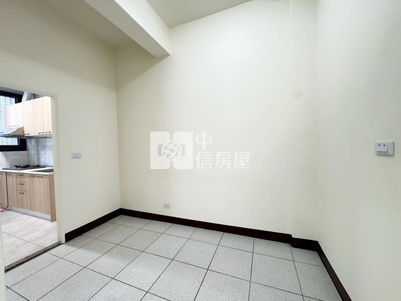 【奔馳】大竹國小旁美三房房屋室內格局與周邊環境