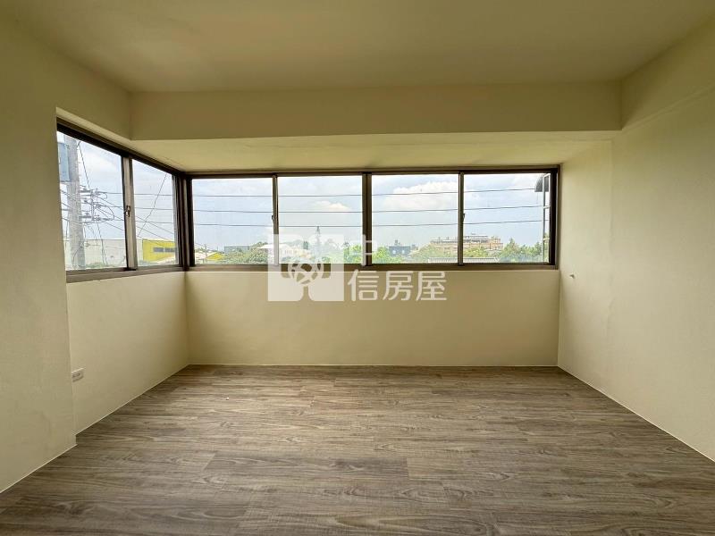 大雅中科邊間車庫別墅房屋室內格局與周邊環境