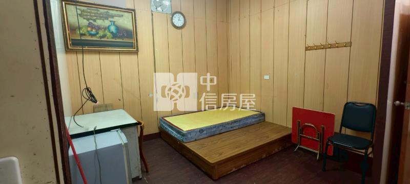 臺中東勢市心買地送合法屋房屋室內格局與周邊環境