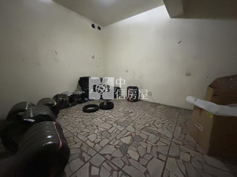 【安家】中壢龍岡圓環稀有金透店房屋室內格局與周邊環境