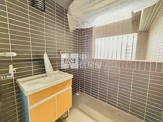 春福興波高樓三房B1雙平車房屋室內格局與周邊環境