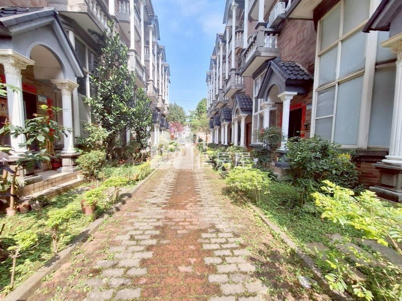 近66快速路金陵華城別墅房屋室內格局與周邊環境
