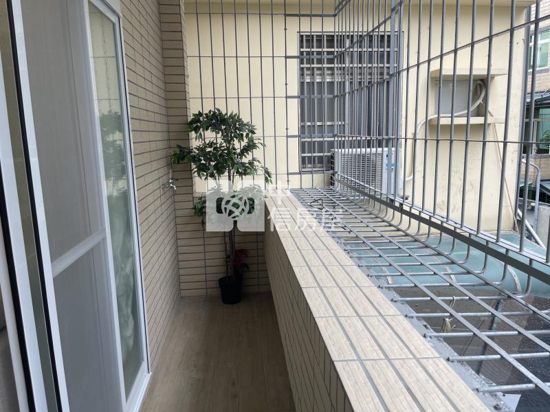 內惟車站翻新2樓寓房屋室內格局與周邊環境