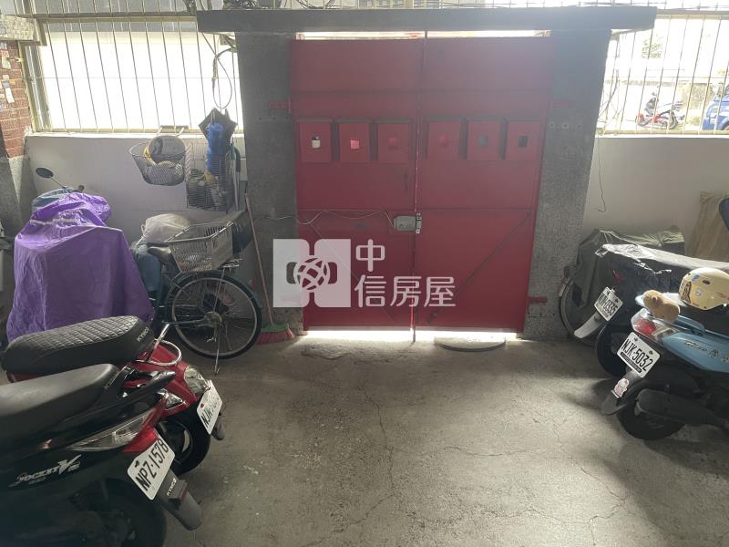 內惟車站翻新2樓寓房屋室內格局與周邊環境