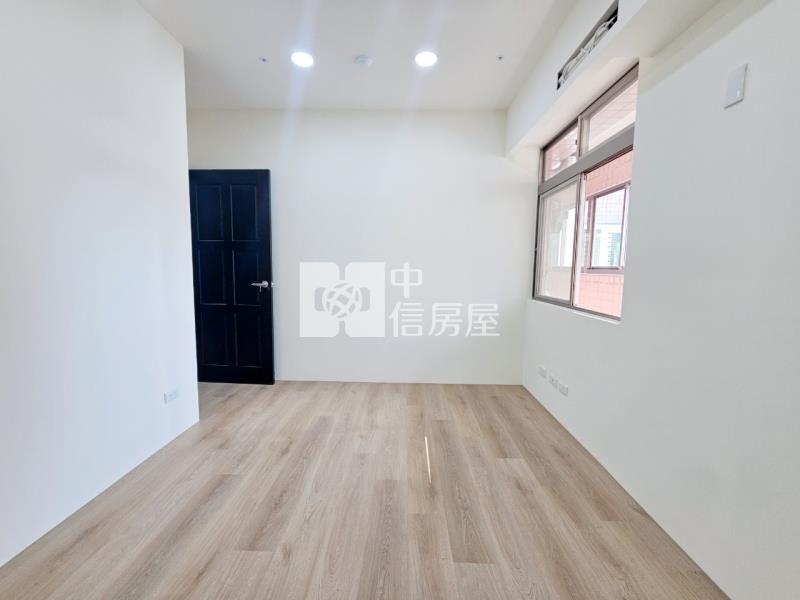 龍之鄉美妝三房車B090房屋室內格局與周邊環境