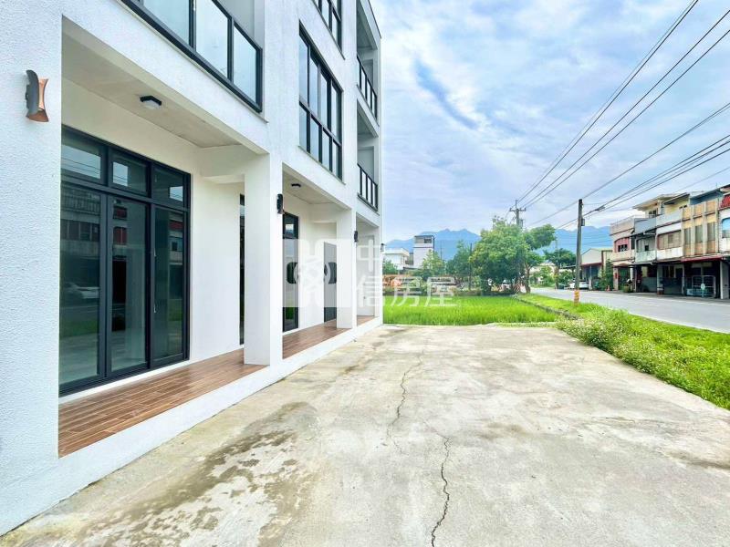 冬山市區六套房電梯農舍房屋室內格局與周邊環境