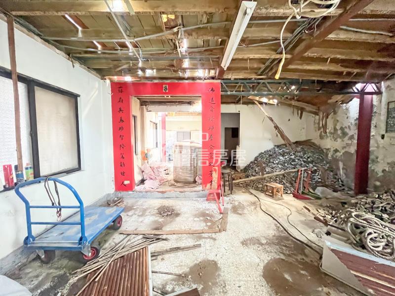 中區商業黃金地段-買地送厝房屋室內格局與周邊環境