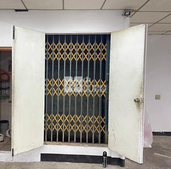 桃園藝文特區超大金店面房屋室內格局與周邊環境