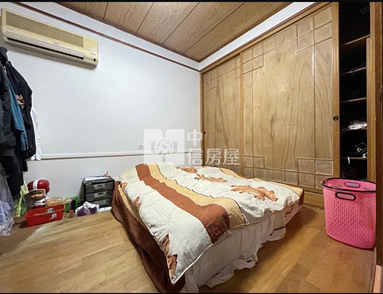 桃園藝文特區超大金店面房屋室內格局與周邊環境