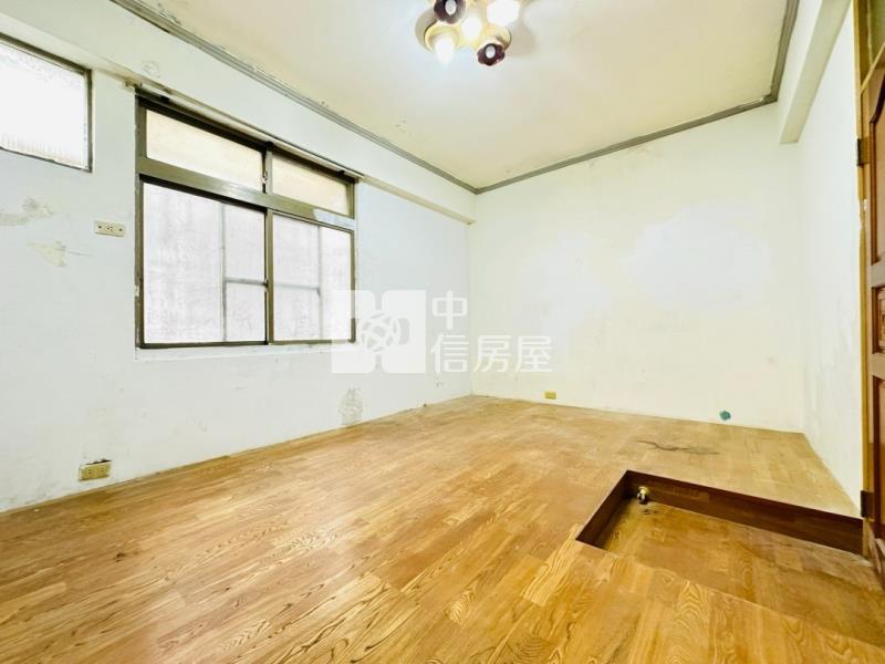 龍潭武漢國小雙車位美透天房屋室內格局與周邊環境