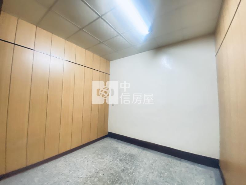 中正路305巷透天房屋室內格局與周邊環境