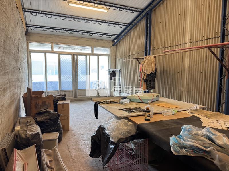 市中心臨路透天房屋室內格局與周邊環境