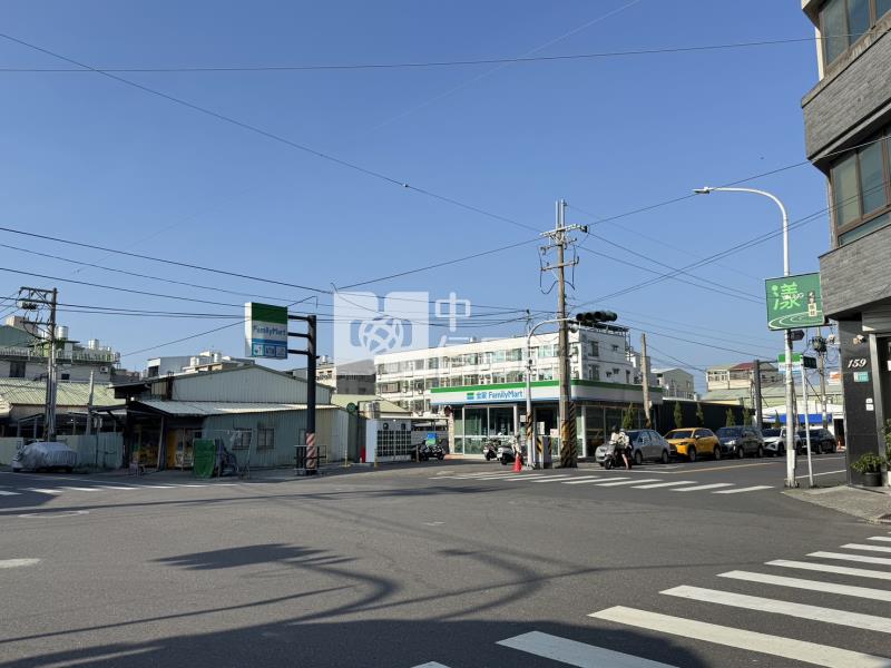 市中心臨路透天房屋室內格局與周邊環境
