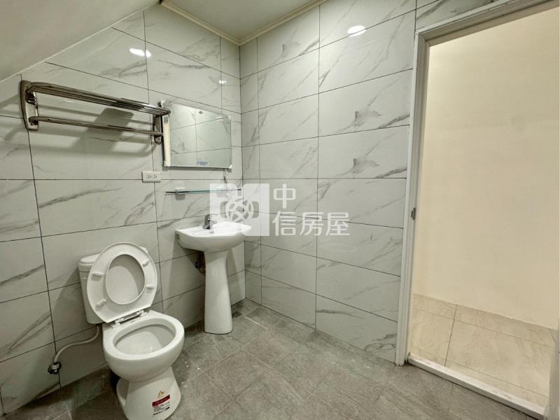 仁化商圈全新整理臨路孝親透天房屋室內格局與周邊環境