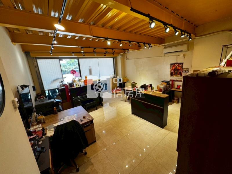 草屯之星精美店面房屋室內格局與周邊環境