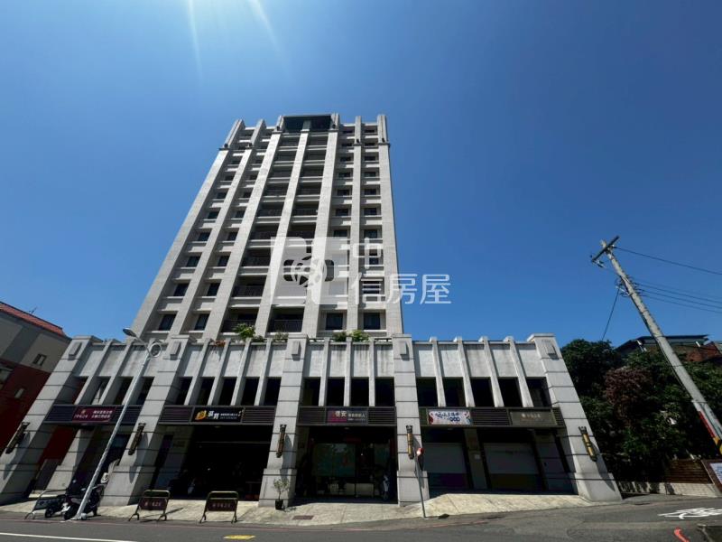 草屯之星精美店面房屋室內格局與周邊環境