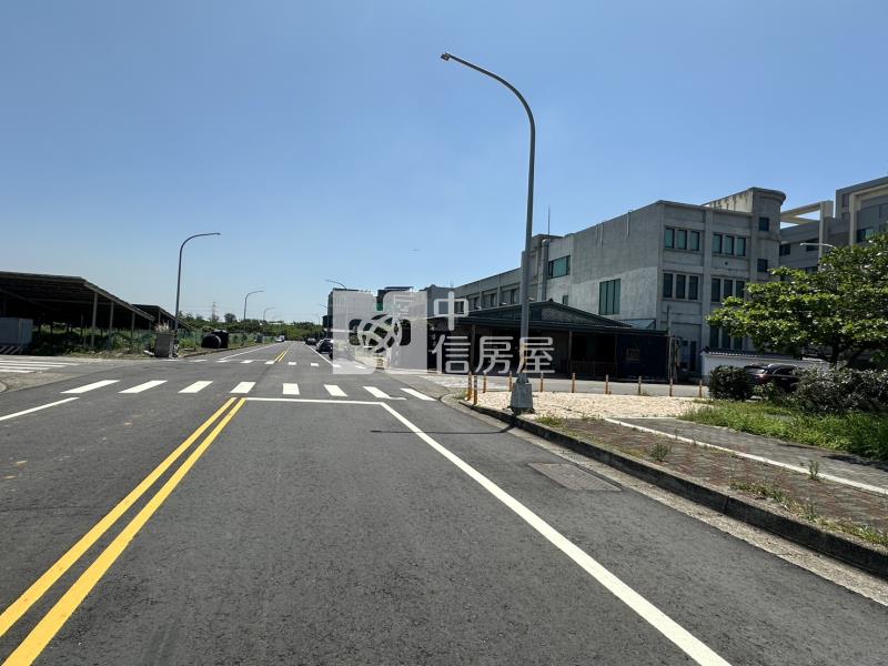 大潭三角窗大面寬美建地房屋室內格局與周邊環境