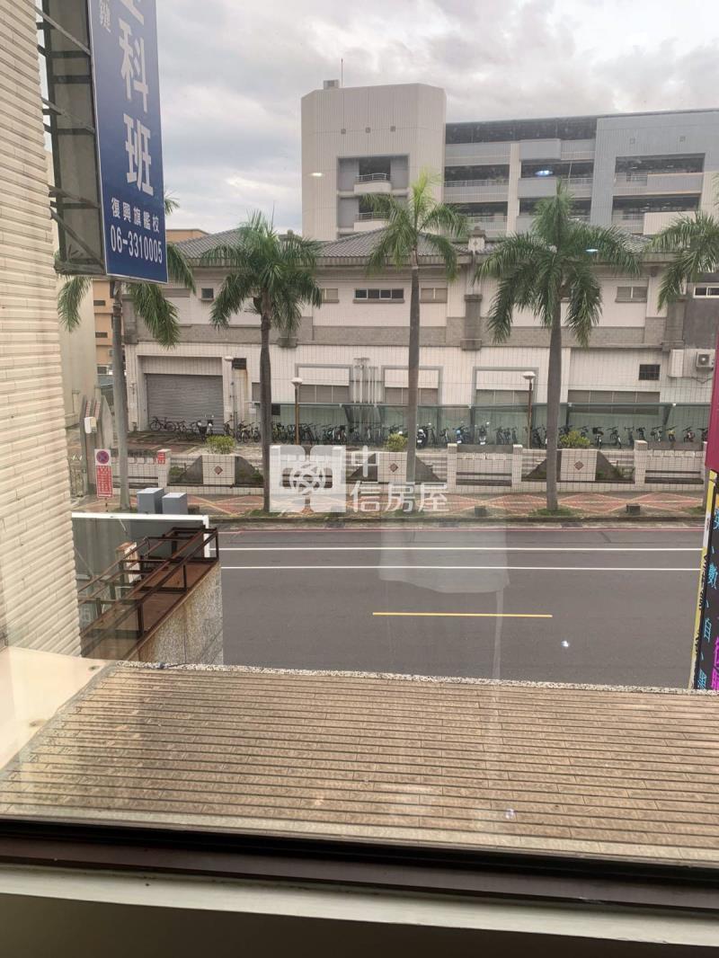 復興國中對面金店住房屋室內格局與周邊環境