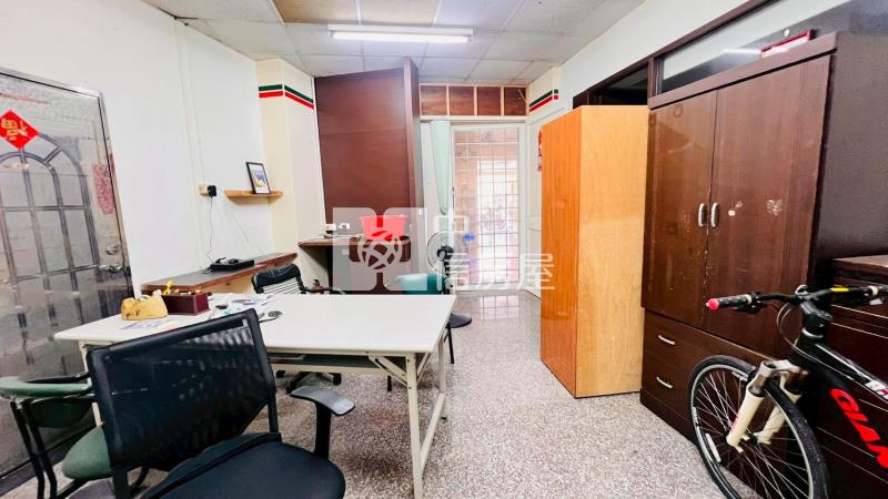海豐大地坪邊間金店面房屋室內格局與周邊環境