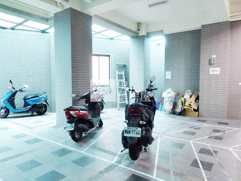 水湳敦化整棟43間透套房屋室內格局與周邊環境