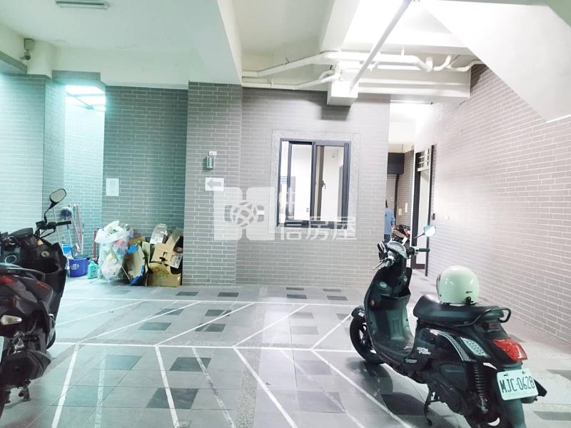 水湳敦化整棟43間透套房屋室內格局與周邊環境