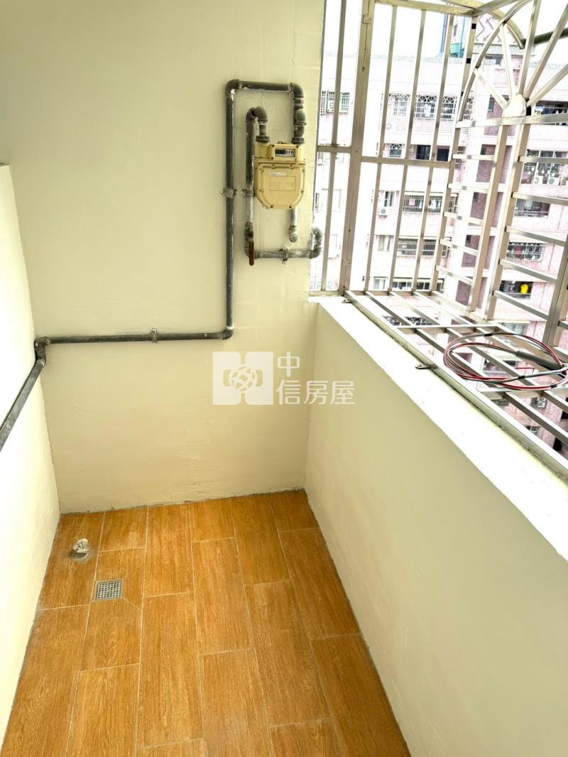 文山特區景觀3+1房大平車房屋室內格局與周邊環境