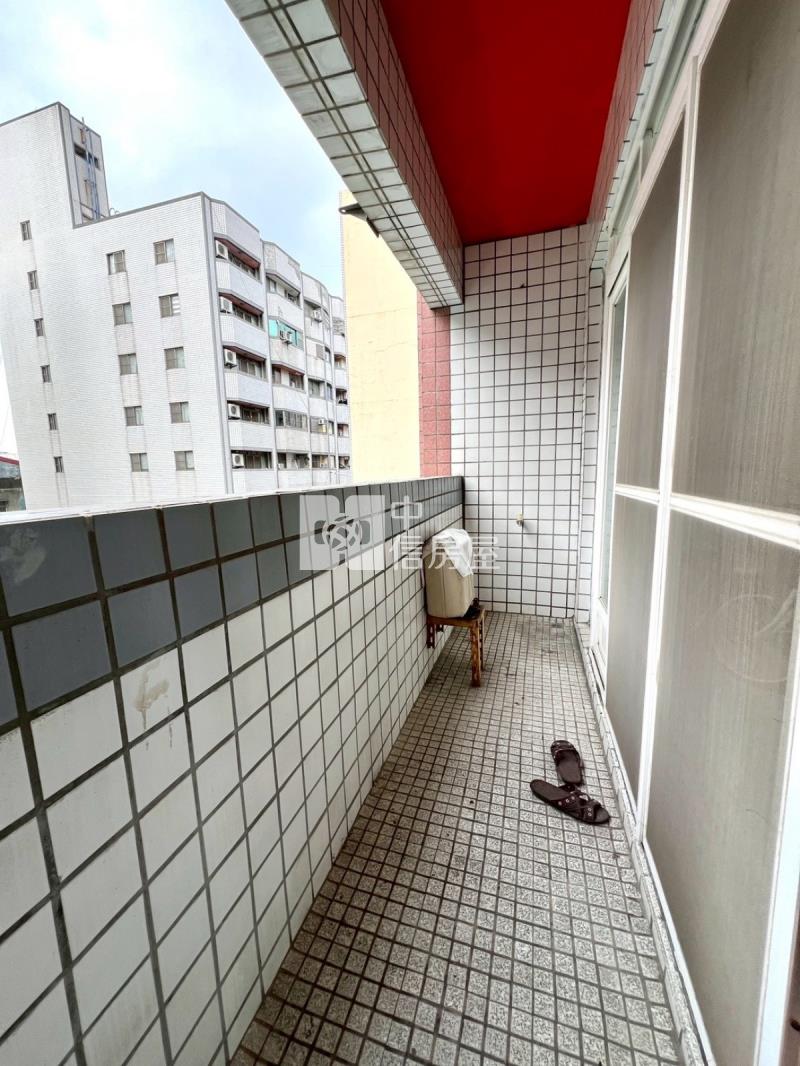 雲科大鎮南公教大樓公園旁大三房房屋室內格局與周邊環境