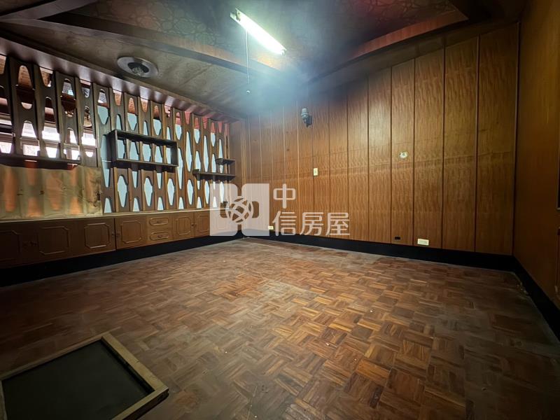東區臨12米活路金透店房屋室內格局與周邊環境