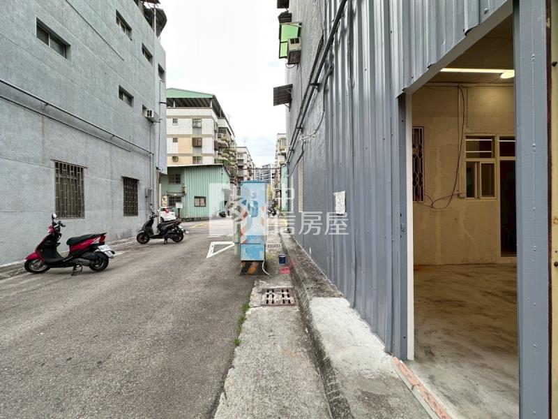 高cp值可停車營燈三角窗美店面房屋室內格局與周邊環境