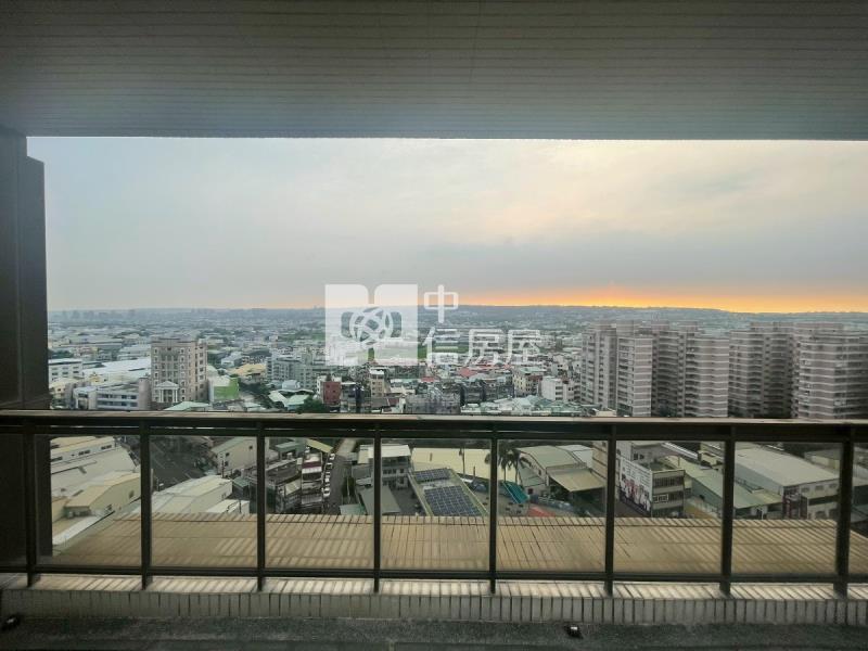 坤悅雅美 近74!三房平車房屋室內格局與周邊環境