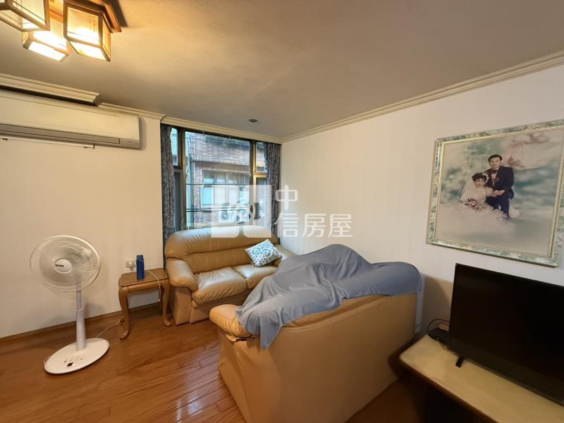 南崁特力屋旁透天房屋室內格局與周邊環境