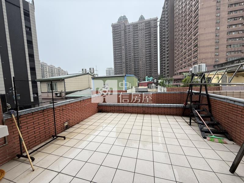 南崁特力屋旁透天房屋室內格局與周邊環境