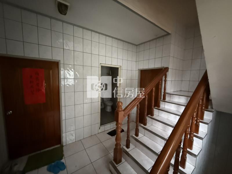 南崁特力屋旁透天房屋室內格局與周邊環境