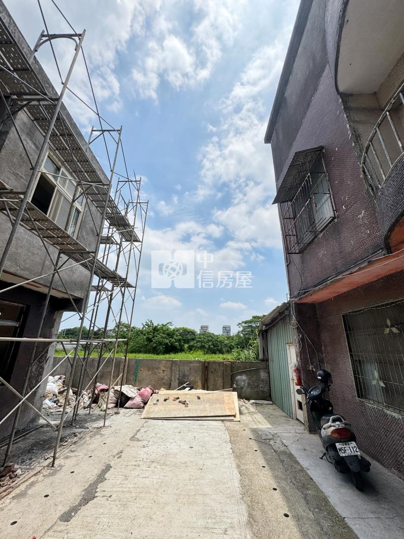 東勢國小大面寬透天房屋室內格局與周邊環境