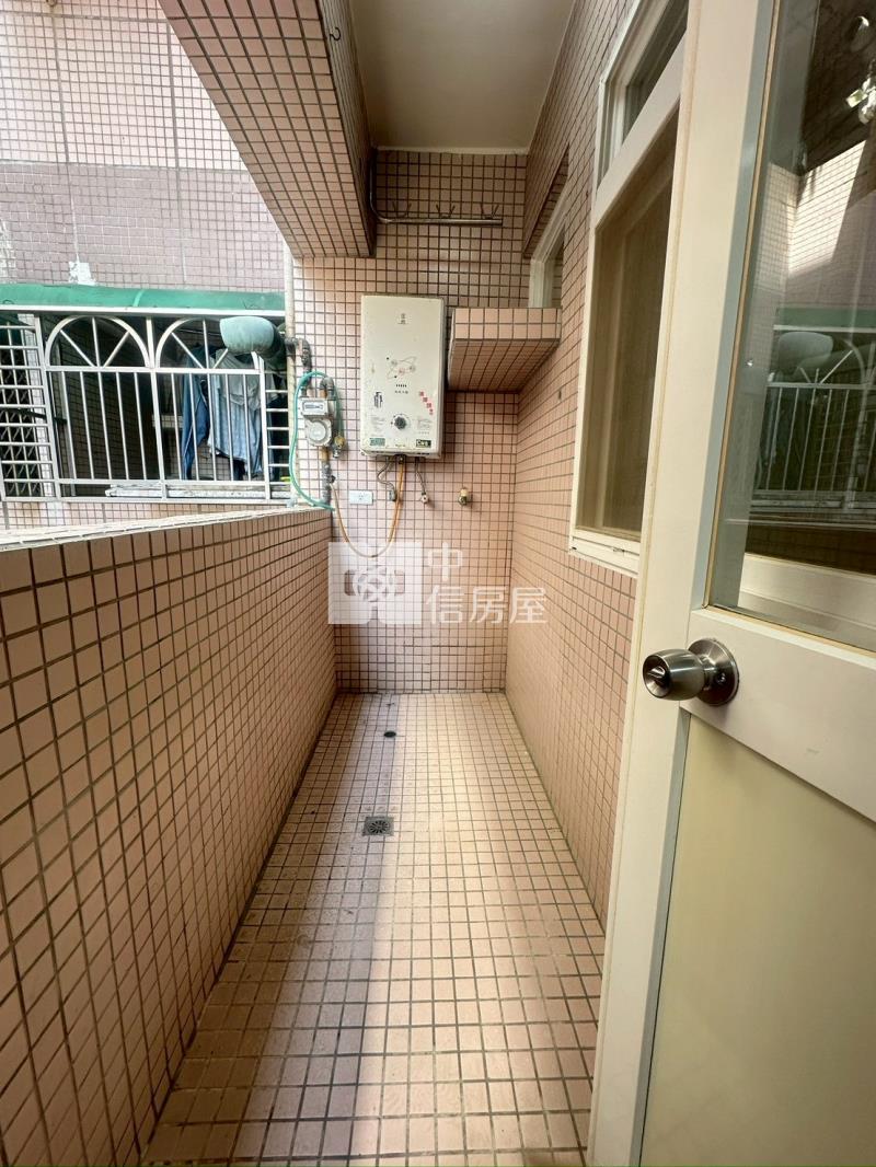 幼獅交流道電梯2房房屋室內格局與周邊環境