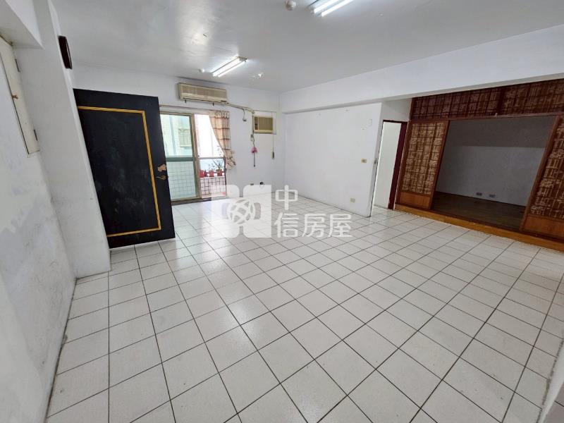 專任-近內壢後站環東商圈2+1房房屋室內格局與周邊環境