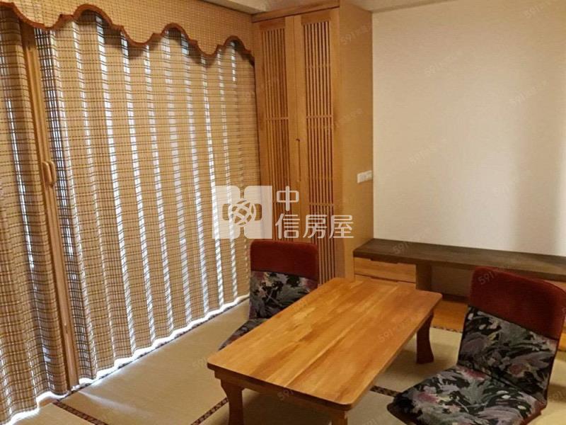 近轉運站大泳池和風湯屋房屋室內格局與周邊環境