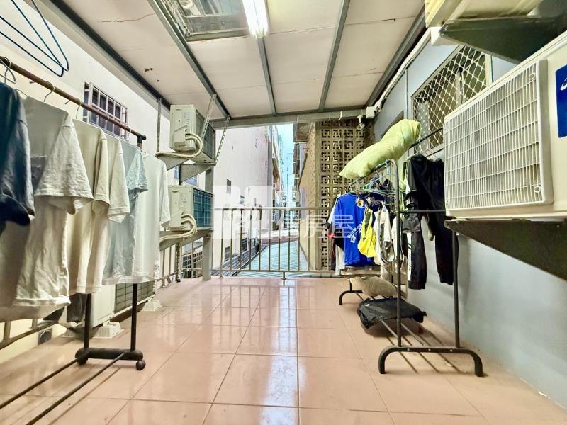 中國醫穩定收租5套房震後美透天房屋室內格局與周邊環境