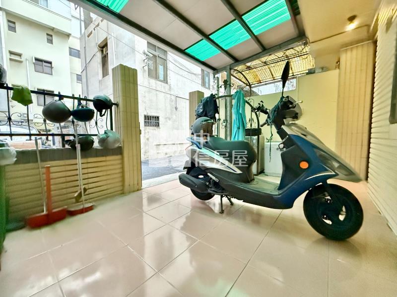 中國醫穩定收租5套房震後美透天房屋室內格局與周邊環境