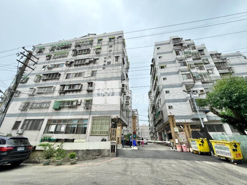 潭子矽品全新整理大三房休旅車位房屋室內格局與周邊環境